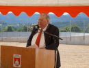 Stifter Dr. Heio Steffens bei seiner Ansprache zur Einweihung der Volkssternwarte Dieterskirchen im Festzelt unterhalb des Bauplatzes